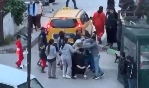 Bursa'da kadınların kavgası kamerada