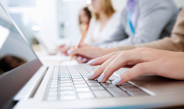 Depremzede üniversite öğrencilerine internet desteği