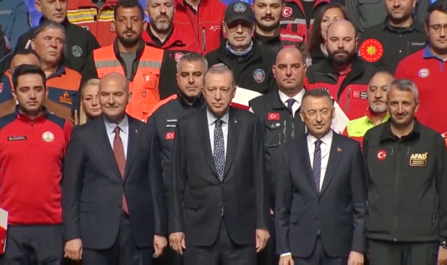 Devlet Üstün Fedakârlık Madalyası alan ekibe tebrik