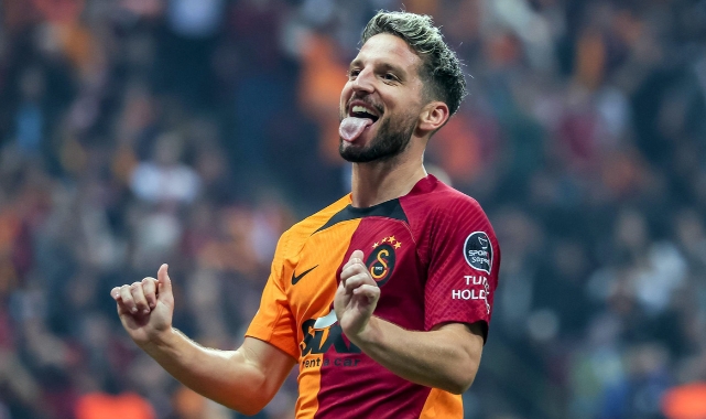 Dries Mertens bir yıl daha Galatasaray'da