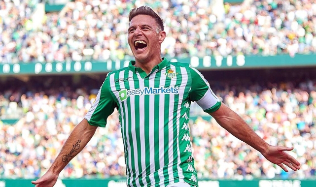 Efsane futbolcudan emeklilik kararı