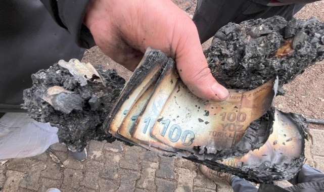 Ev sahibinin birikimi kül oldu