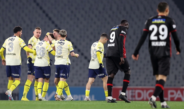 Fenerbahçe rakibinin 11 maçlık serisine son verdi!