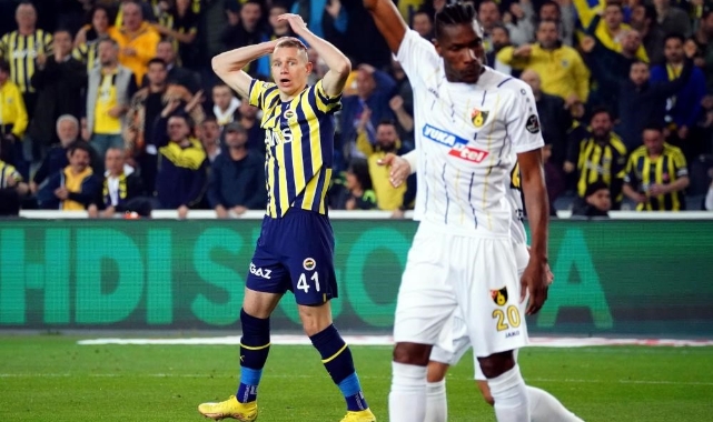 Fenerbahçe’ye Atilla Szalai’den kötü haber
