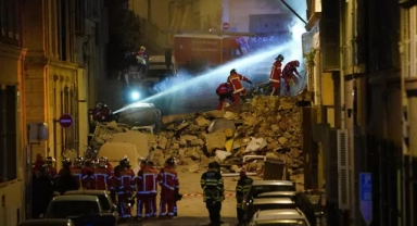 Fransa'da binalar art arda çöktü: 10 kişi enkaz altında