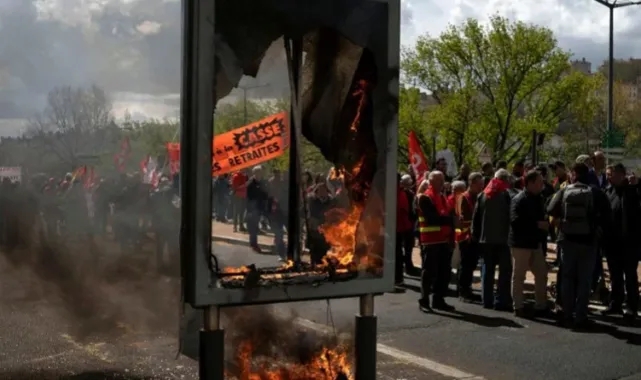 Fransa'da protestolarda tansiyon yükseliyor