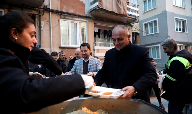 Gemlikliler sokak iftarında buluştu