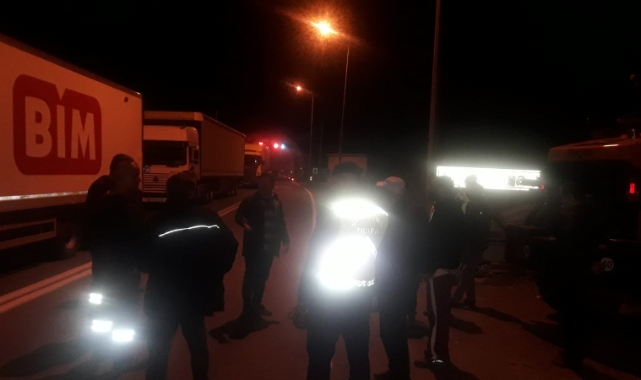 Heyelan nedeniyle yol kapandı