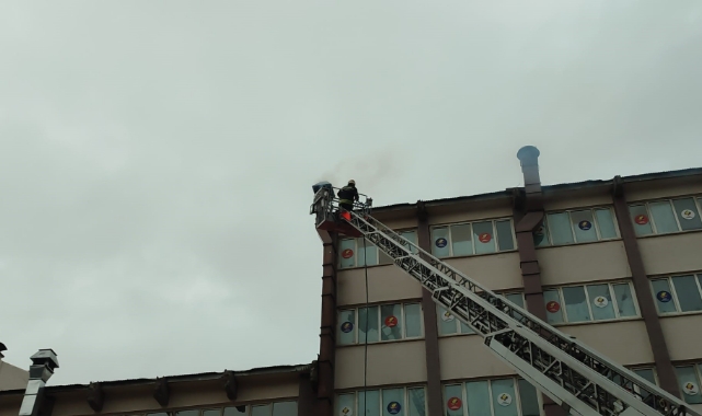 İftar saatinde çatı yangını korkuttu