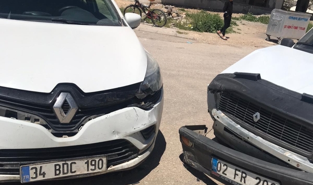 İki otomobil çarpıştı: 1 yaralı