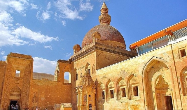 İshak Paşa Sarayı bayramda ziyaretçilerini bekleyecek