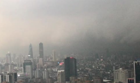 İstanbul’da gündüz geceye döndü