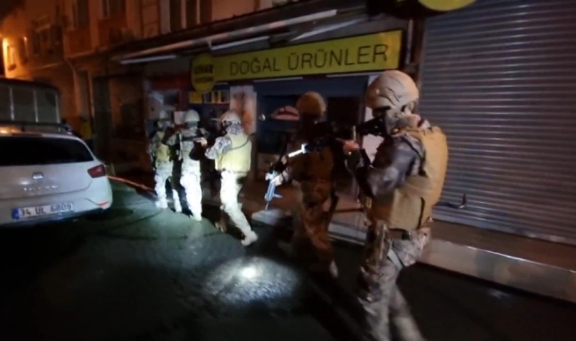 İstanbul'da zehir tacirlerine şafak operasyonu