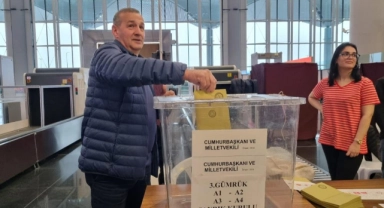 İstanbul Havalimanı'nda oy verme işlemi başladı