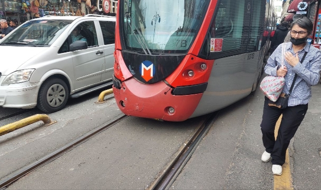 İstanbul tramvay raydan çıktı