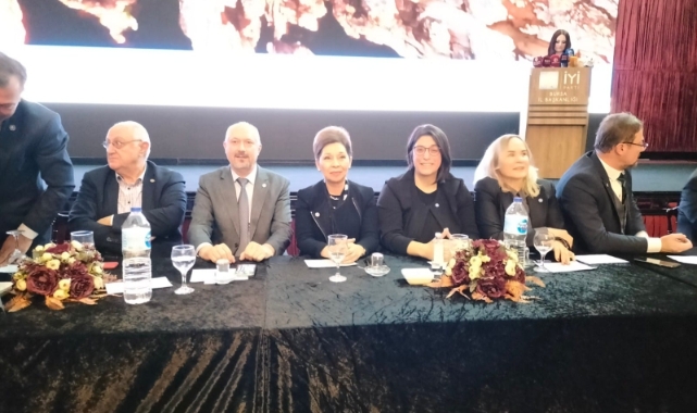 İYİ Parti Bursa, adaylarını tanıttı