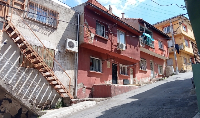 İzmir’de kadın cinayeti! Çocuğunun önünde öldürdü