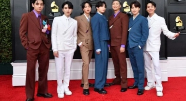 Jimin müzik listelerinde zirveye yerleşen ilk Güney Koreli