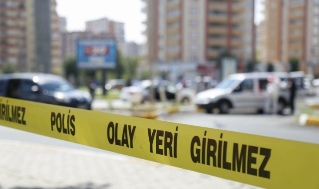 Kamyon ile kamyonet çarpıştı: 1 yaralı