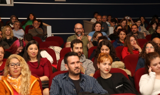 “Karanlık Gece” Nilüfer’de izleyici ile buluştu