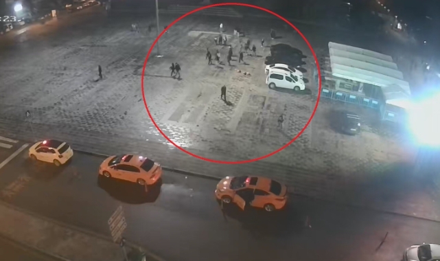 Kardeşiyle görüşmek isteyen şahsı bıçakladı