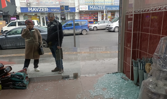 Kasap dükkanına kurşun yağdırdılar