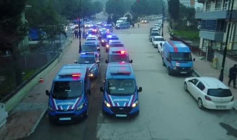 ‘Kökünü Kurutma Operasyonu’nda 26 kişiye gözaltı