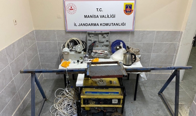 Manisa’da kaçak kazı: 5 gözaltı