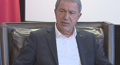 Bakan Akar: 'Mehmetçik teröristlerin Zap'taki ‘kale'sine girdi'
