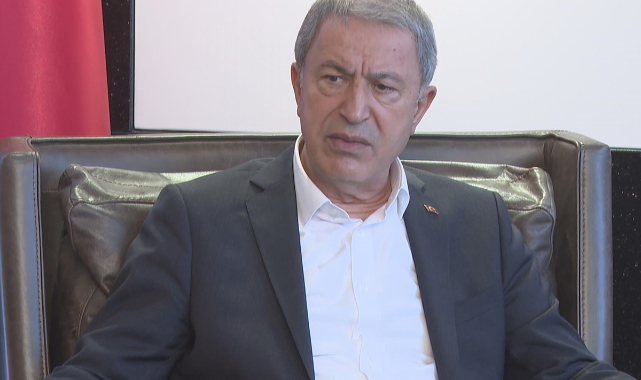 Bakan Akar: 'Mehmetçik teröristlerin Zap'taki ‘kale'sine girdi'