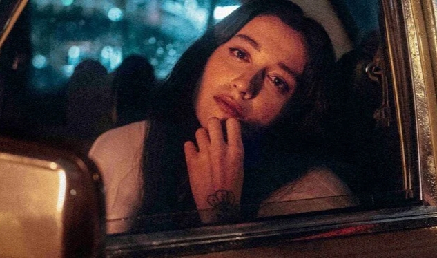 Melike Şahin'den yeni şarkı: Pençe