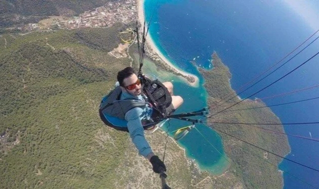 Milli paraşütçü uçuş sırasındaki kazada hayatını kaybetti