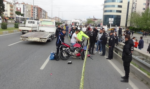 Motosiklet otomobile çarptı: 1 ölü, 1 yaralı