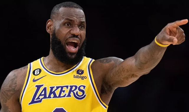 NBA'de LeBron James'in gecesi!