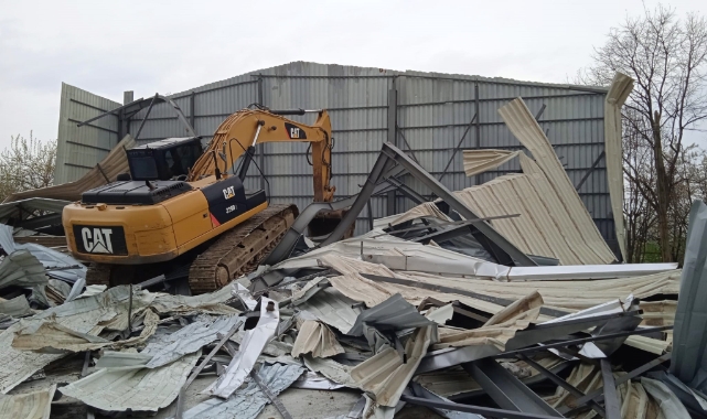 Nilüfer’de kaçak fabrikalar yıkıldı
