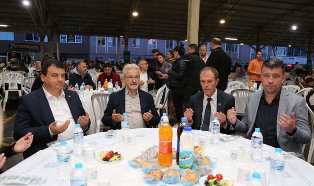 Nilüfer’de yüzlerce kişi aynı sofrayı paylaşıyor