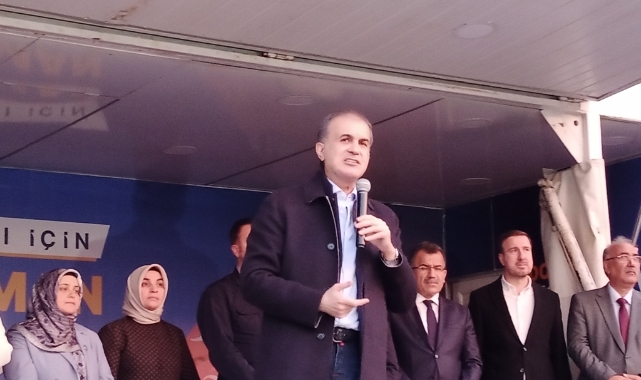 Ömer Çelik: ”Türkiye’yi kurtlar sofrasına kurban etmek istiyorlar”