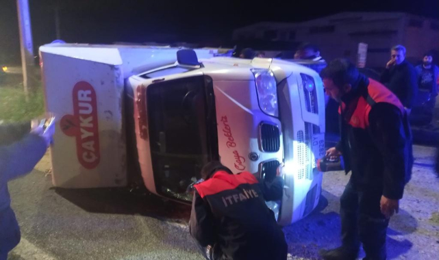 Otomobil ile kamyonet çarpıştı: 6 yaralı