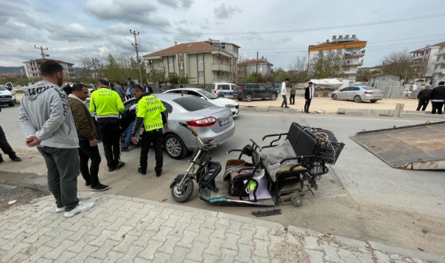 Otomobilin çarptığı elektrikli bisikletin sürücüsü öldü