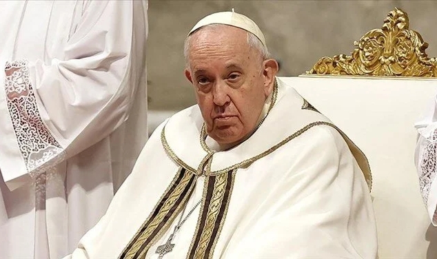 Papa Francis: Hala hayattayım