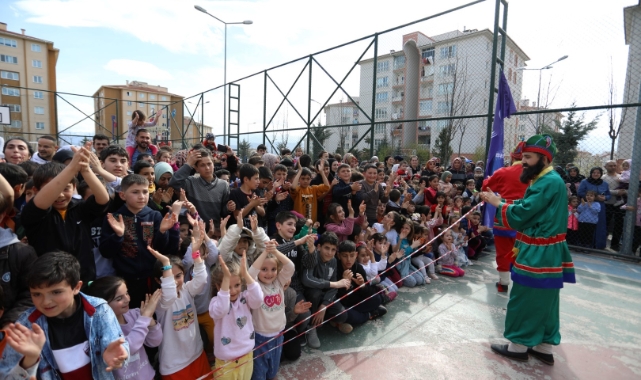 Ramazanda mahalleler şenleniyor