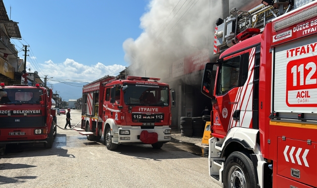 Sanayi sitesinde yangın çıktı