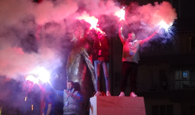 Silivrispor şampiyonluğu kutladı