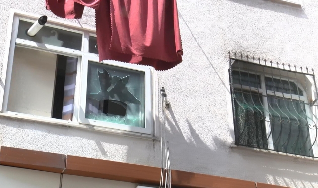 Sosyal medyaya video çekerken evi yaktı