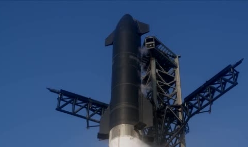 SpaceX’in roketi patladı
