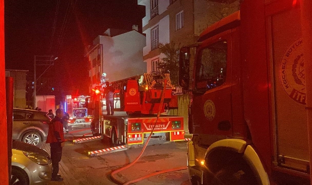 Tadilat yapılan çatıda yangın çıktı