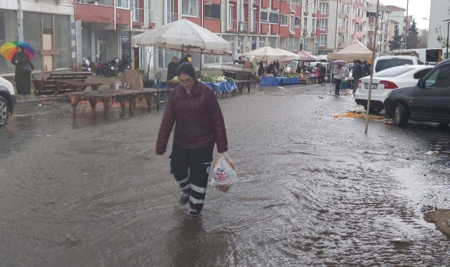 Tekirdağ'da sokaklar dereye döndü