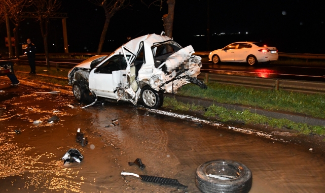 TIR, park halindeki otomobile çarptı