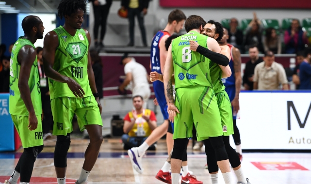 TOFAŞ evinde Anadolu Efes'i devirdi