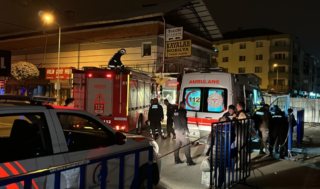 Topu için derede mahsur kaldı